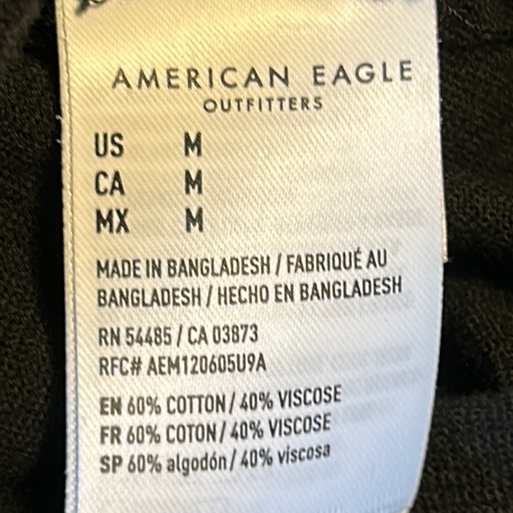 Loose fitting black button down, men’s shirt easily unisex - Picture 7 of 7